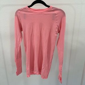 COPY - Lululemon Swiftly Tech Longsleeve - size 6
